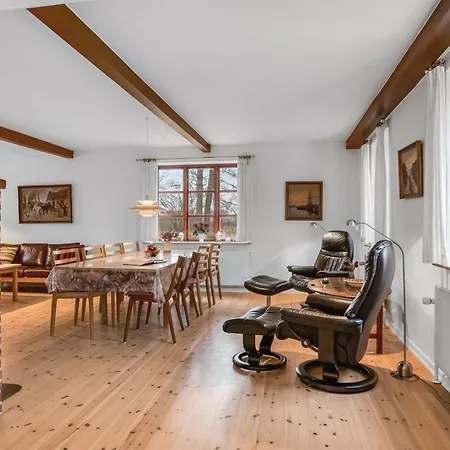 Сasa de vacaciones Eva - 9km To The Fjord By Interhome *